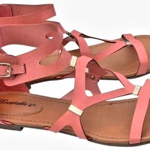 Breckelle's Gladiator Sandal
